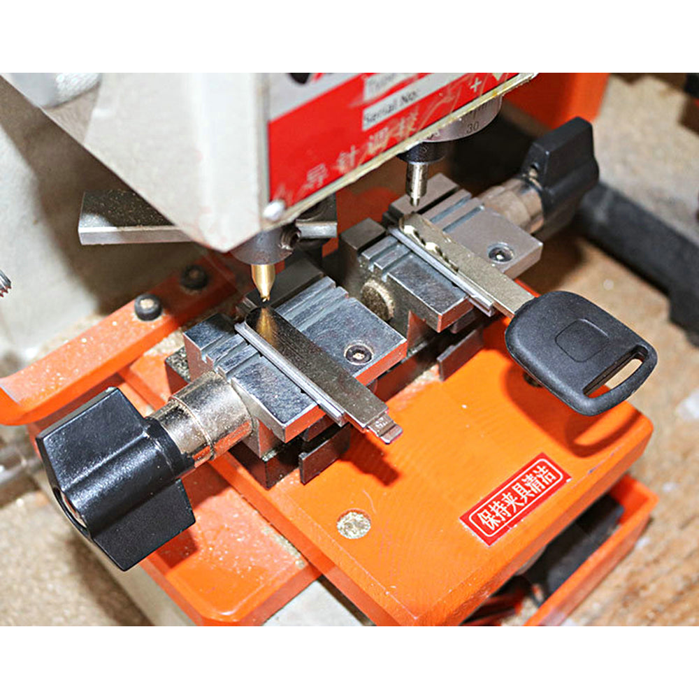 A pair Key Duplicating Fixture for Honda External Milling Key Clamp Chuck Universal For Vertical Key Cutting Machines